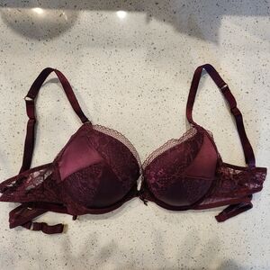 Victoria's Secret Lace Trimmed / Satin Push Up Bra